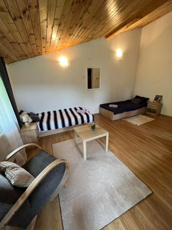 Rooms Ljubenko Karlovac Luaran gambar